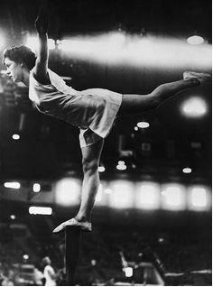 GB gymnast on beam