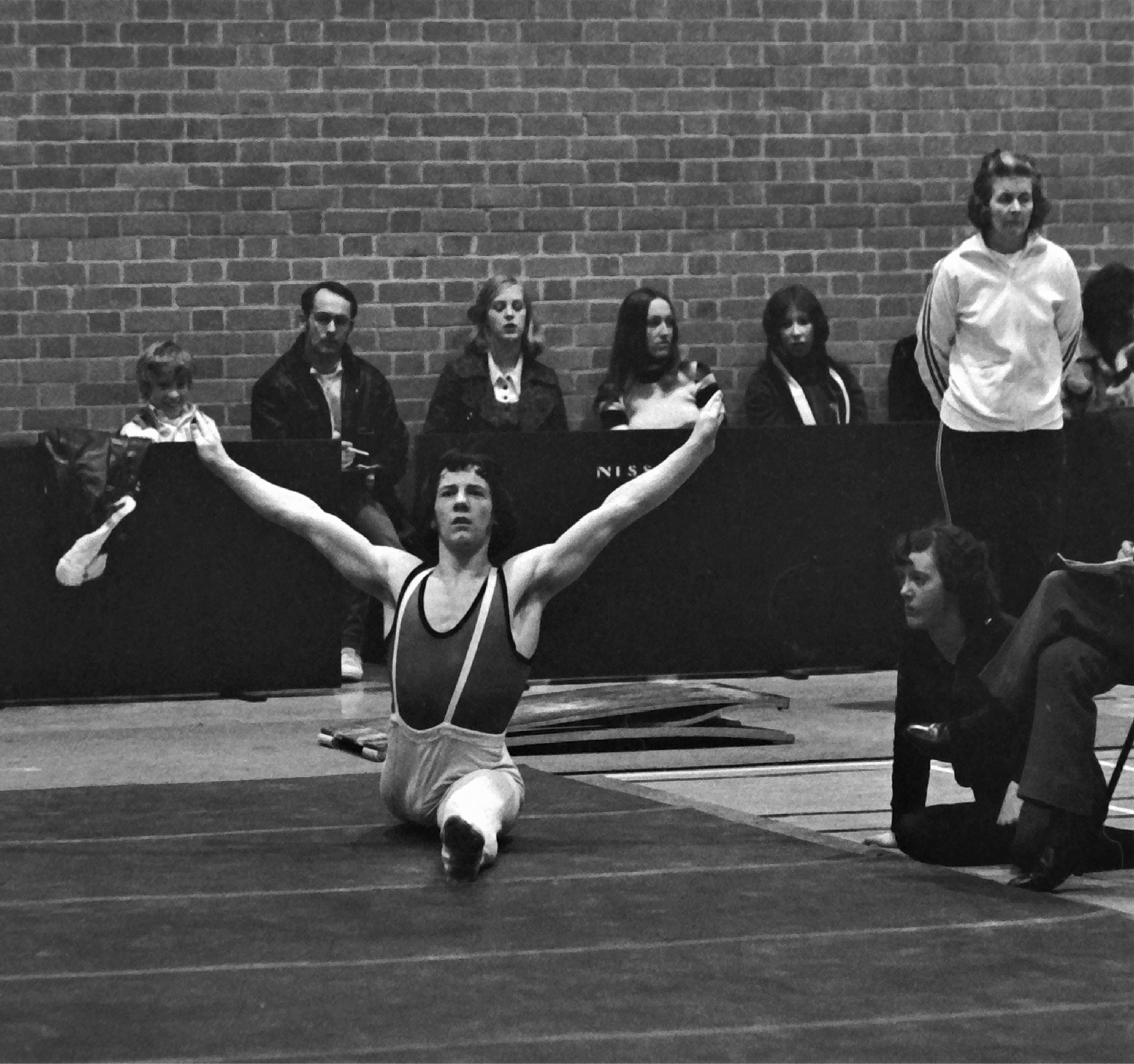 Jeff, in 1971 at the British Apparatus championships, the ever-watchful Ieuan is sat behind